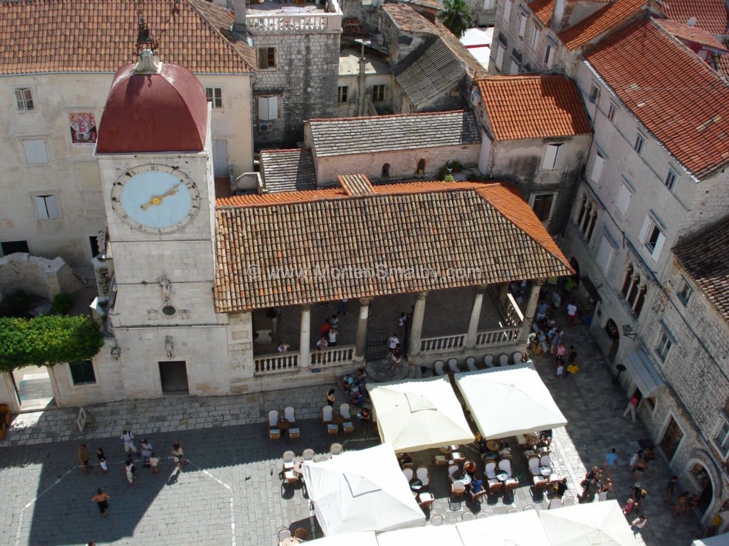 Trogir pladsen neden for Katedralen