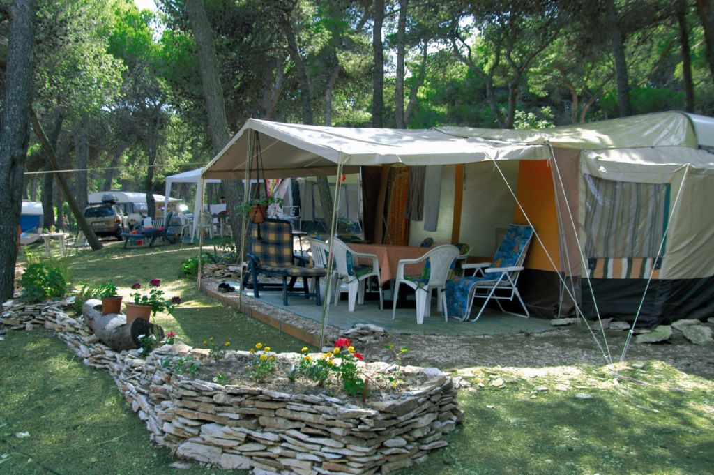 slap af Luske kompensere Lej telt i Kroatien, luksustelte til leje på campingpladser i Kroatien